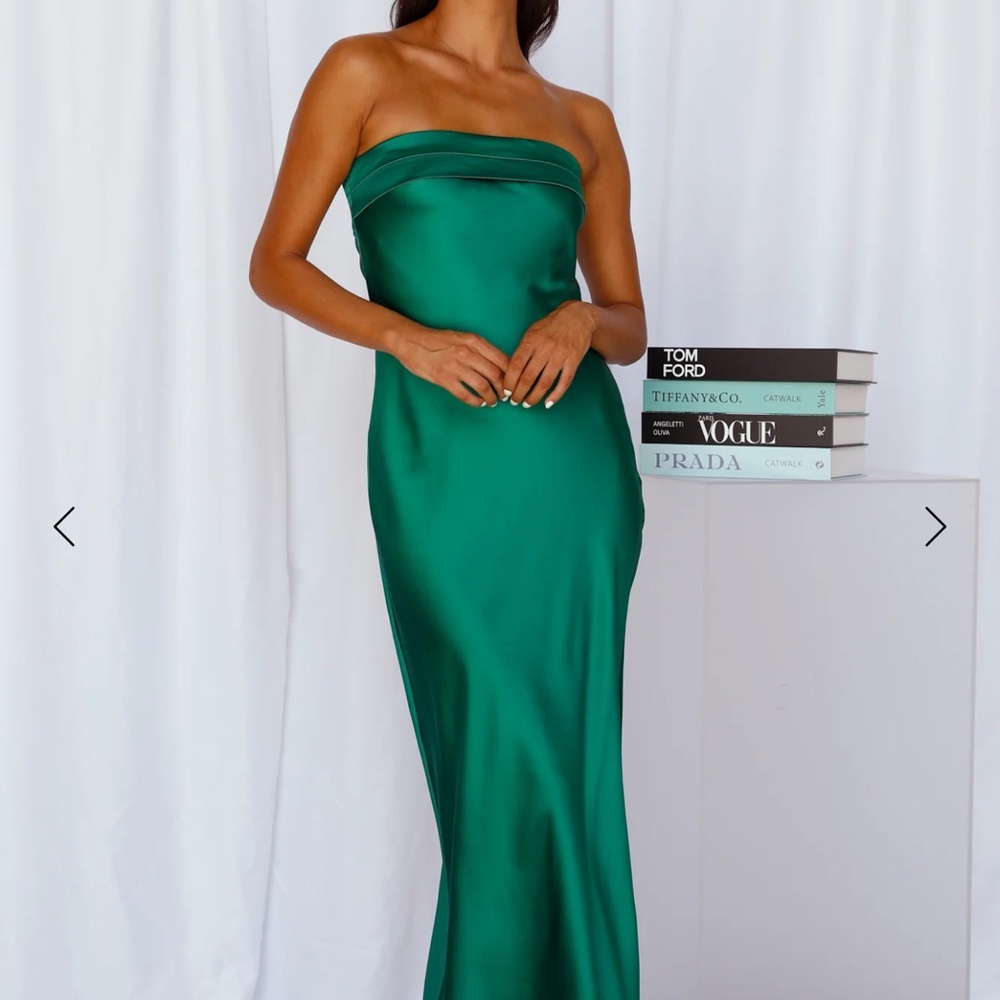 Elegant Green Strapless Dress